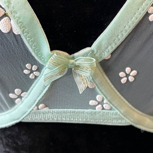 Savage X Fenty Rihanna Mint Green Puff Daisy Womens Bra 34DD Lingerie Undergarme - Picture 3 of 12